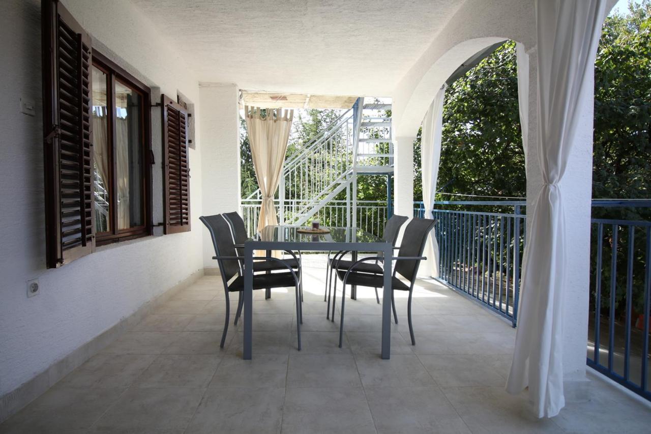 Apartmani Niessner Malinska Exteriér fotografie