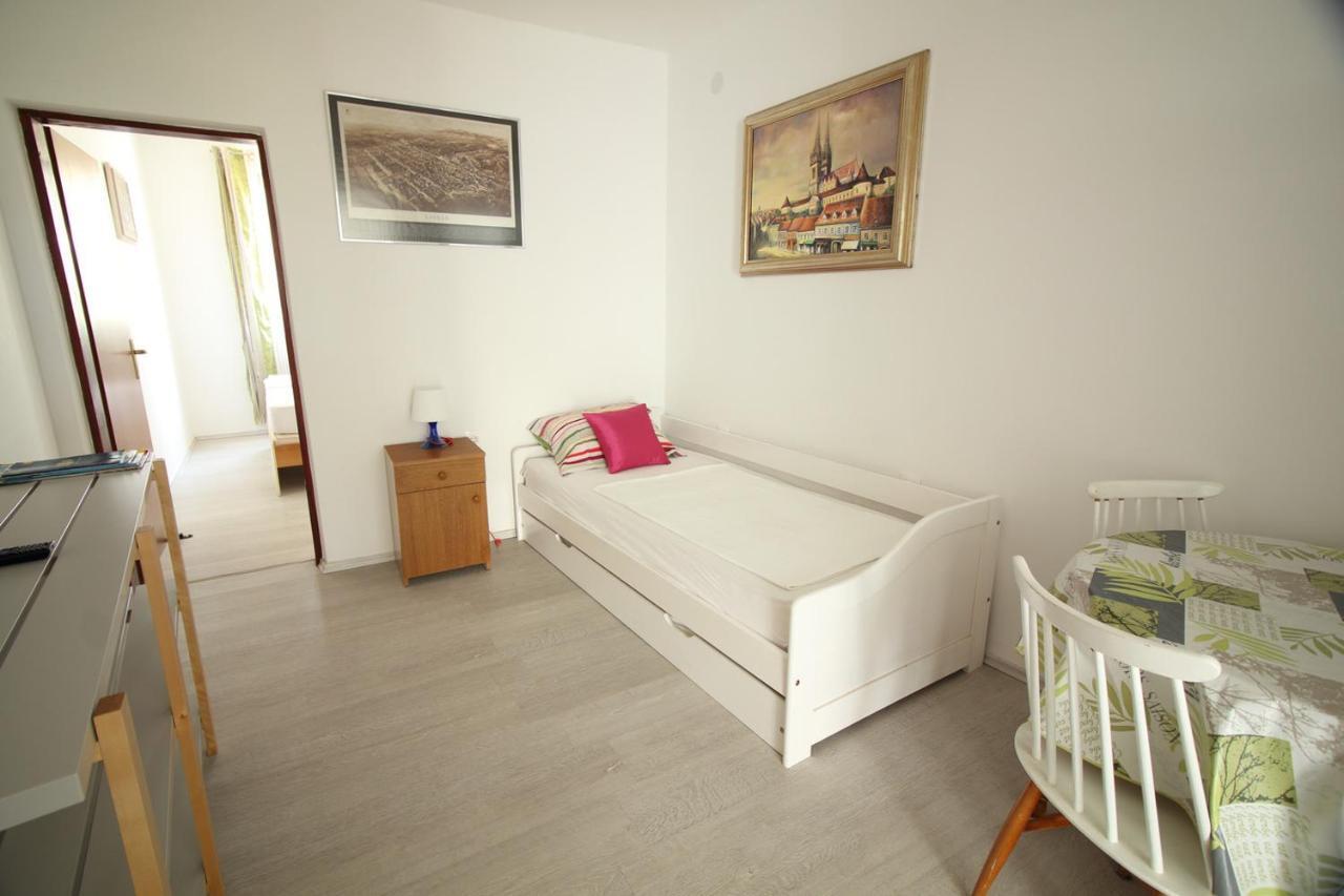 Apartmani Niessner Malinska Exteriér fotografie
