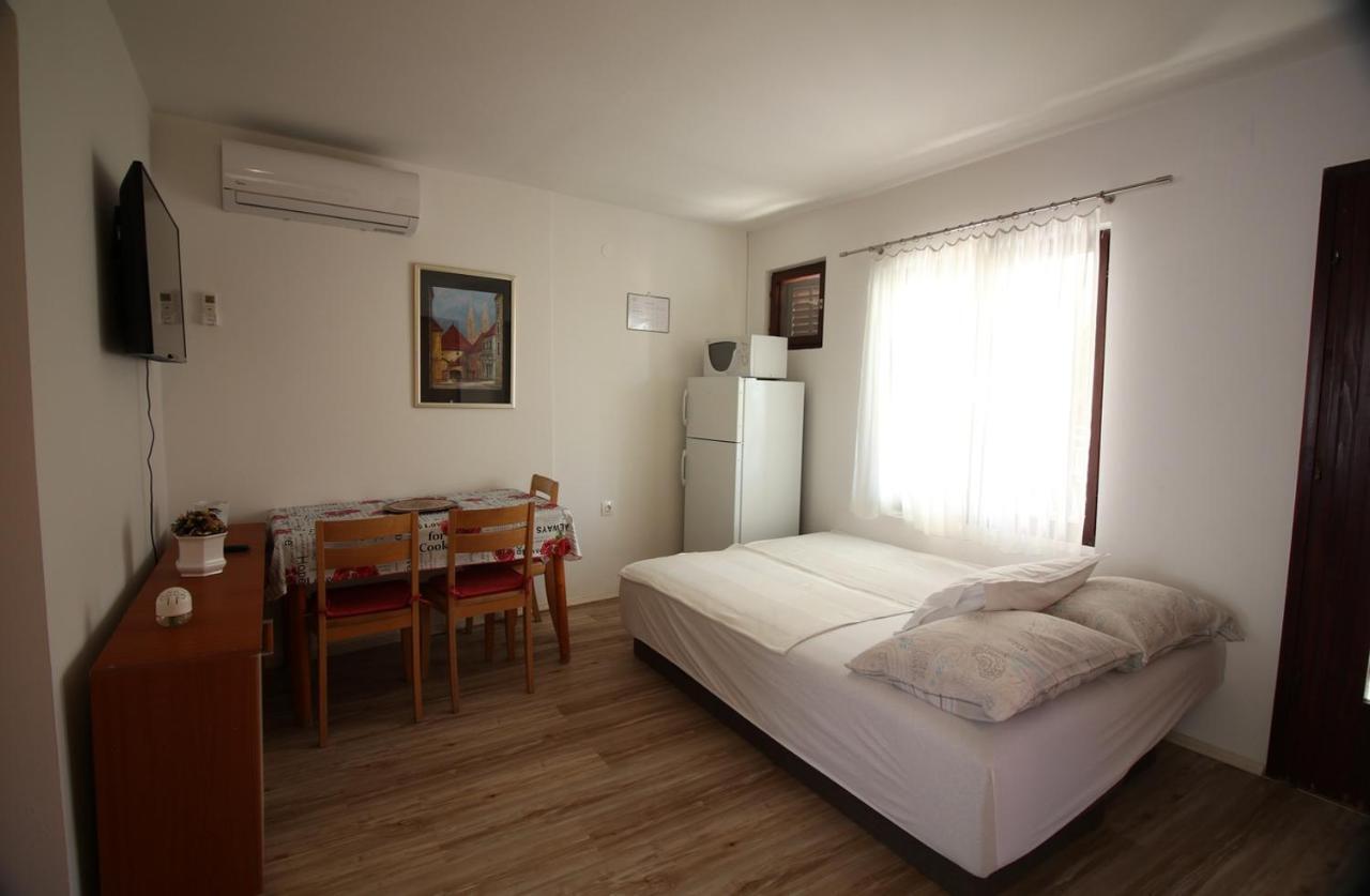 Apartmani Niessner Malinska Exteriér fotografie