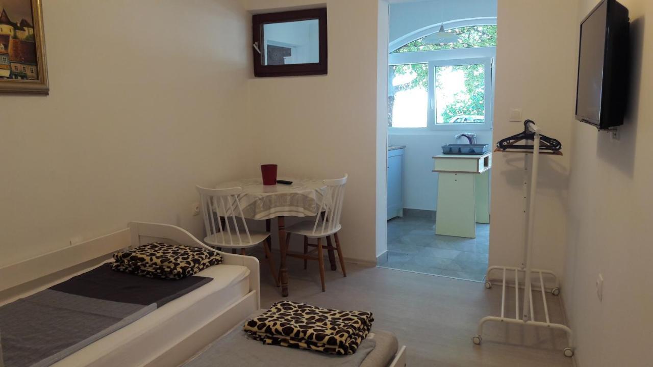 Apartmani Niessner Malinska Exteriér fotografie