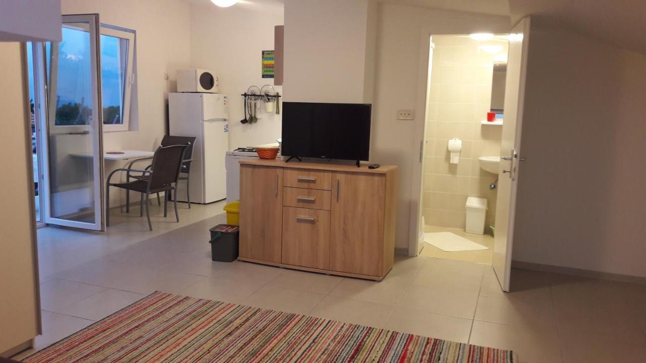 Apartmani Niessner Malinska Exteriér fotografie