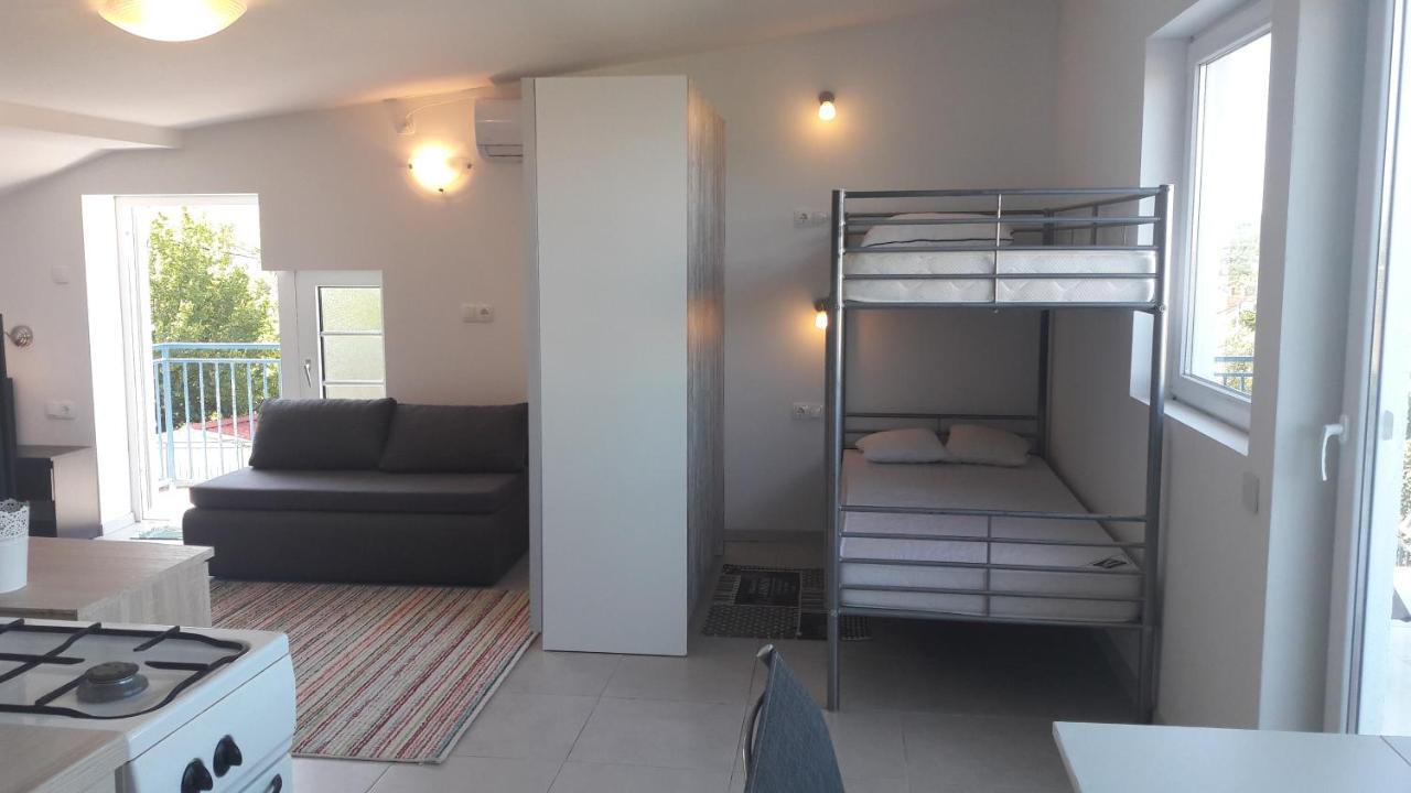 Apartmani Niessner Malinska Exteriér fotografie